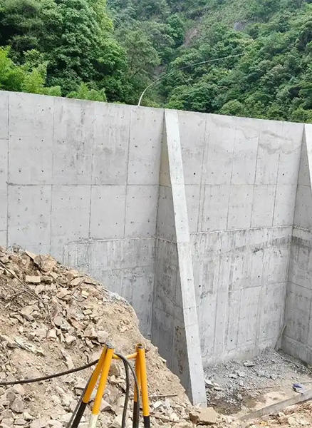 郑州巩义重力式挡土墙